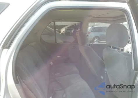 2000 Honda Passport Ex/Lx z USA, uszkodzony, nr VIN 4S6DM58W5Y4411140